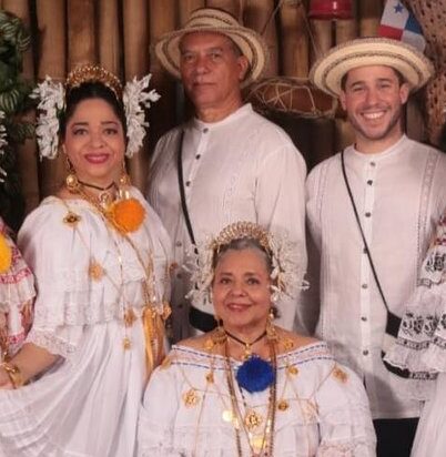 panama traditional clothing