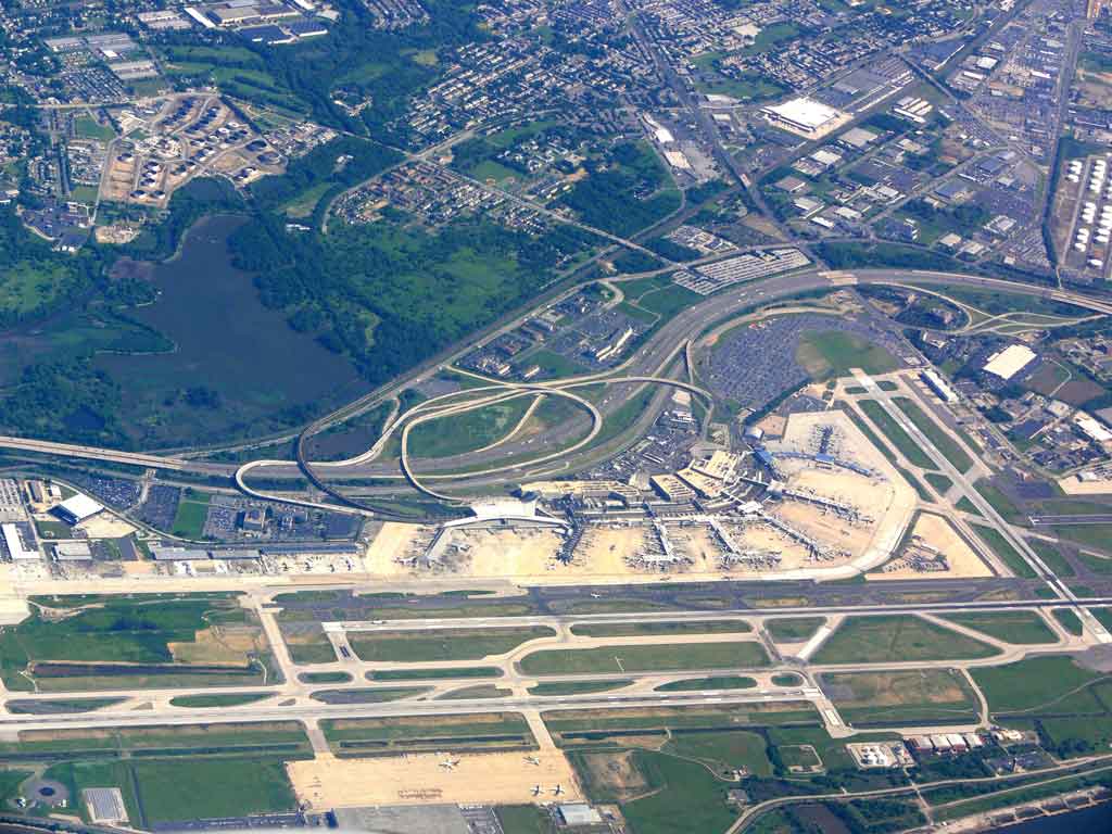 phl airport map food